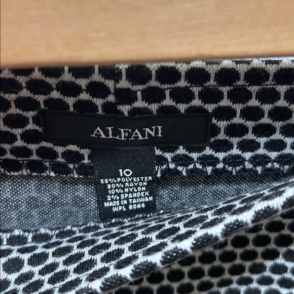 Alfani Black and White Textured Skirt - Picture 3 of 3